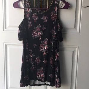 Cold shoulder pixel floral print - NWT